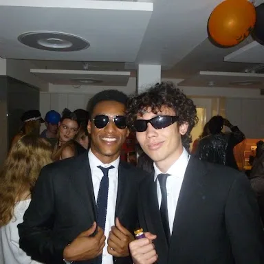 Ruben White, Mohammad Hussein
